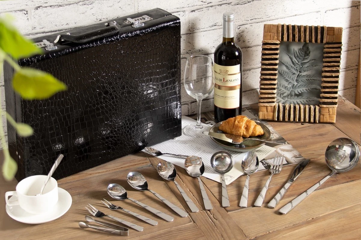 Swiss Home | Bestekset - 12 Persoons - 72-delig - Luxe Opbergkoffer - 18/10 | Limited Edition Set + Luxe Koffer 6 Swiss Home | Bestekset - 12 Persoons - 72-delig - Luxe Opbergkoffer - 18/10 | Limited Edition Set + Luxe Koffer - Afbeelding 6