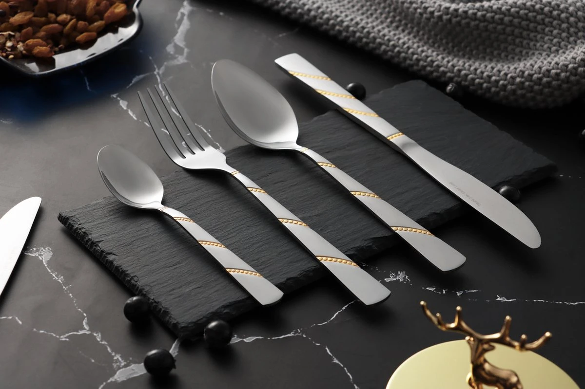 Swiss Pro+ Bestekset In Koffer-72 Delig-12 Persoons-Zwitsers Kwaliteit-Complete Set-100% Roestvrijstaal-Modern Gold 5 Swiss Pro+ Bestekset In Koffer-72 Delig-12 Persoons-Zwitsers Kwaliteit-Complete Set-100% Roestvrijstaal-Modern Gold - Afbeelding 5