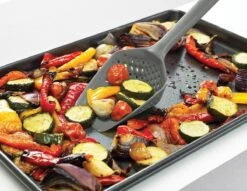 Joseph Joseph Scoop Plus Vergietlepel - Schuimspaan - Frituurschep -Sola Winkel 1200x930 2